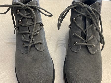 Boots Snow By Clothes Mentor In Grey, Size: 10 For Cheap