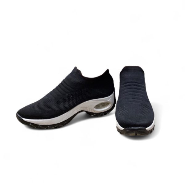 Shoes Athletic By Clothes Mentor In Black, Size: 8 For Sale