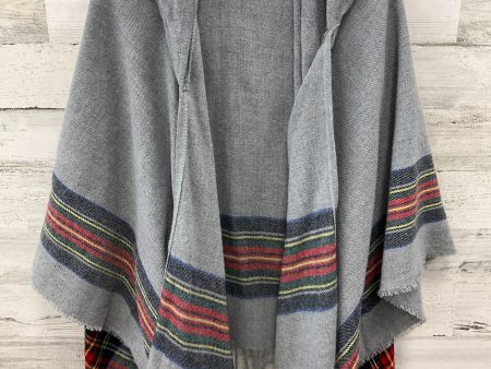 Poncho By Clothes Mentor In Grey, Size: Osfm Cheap